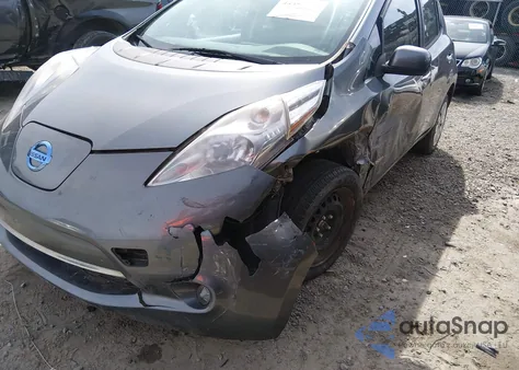 2015 Nissan Leaf S z USA, uszkodzony, nr VIN 1N4AZ0CP7FC325518